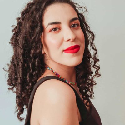 pexels-thamiresteles-7622094